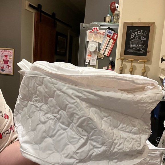 Round Quilted Plate Storage - Various Sizes Available - Picture 3 of 6